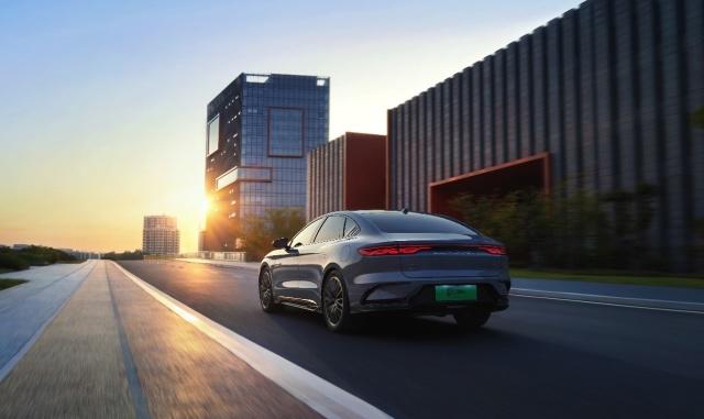 虧電油耗僅3.8L/100km,2025款漢DM-i又是爆款?